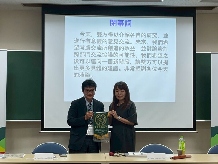 日本富山大學和漢醫藥總和研究所_雙方代表合照(另開新視窗/jpg檔)圖片