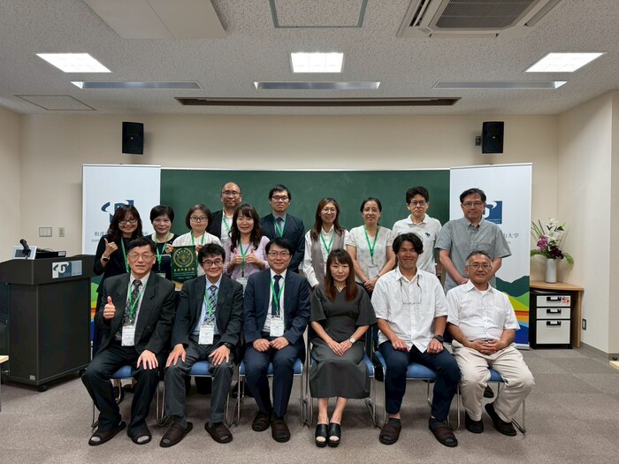 日本富山大學和漢醫藥總和研究所_合照(另開新視窗/jpg檔)圖片