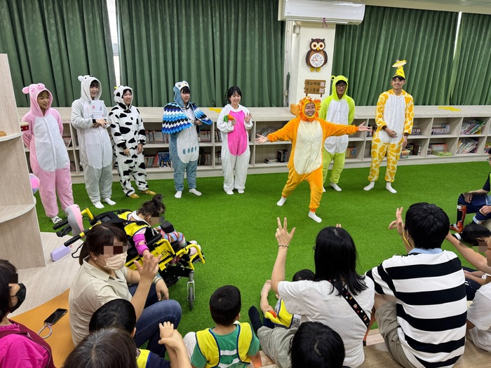 「優質教育AI智慧療育」團隊提供特殊需求家庭與到宅服務。