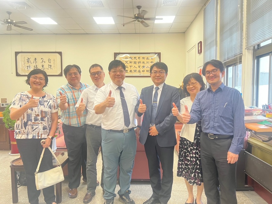 長庚科大拜訪國立興大附農