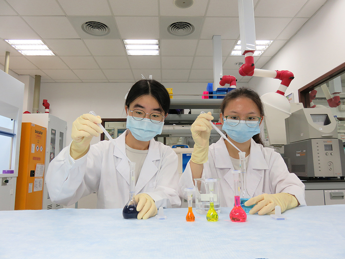 長庚科技大學提供完善的教學研究場所，可供學生透過專題實作或論文研究實作