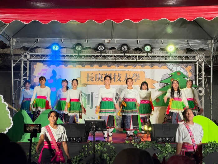 國立體育大學原青舞蹈團精彩展演，展現原住民族文化魅力。
