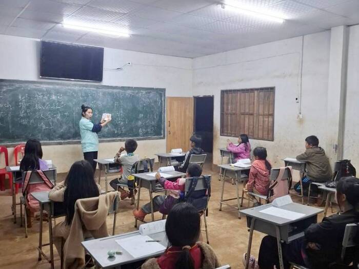 國際志工團為學童進行華文教學與衛生教育